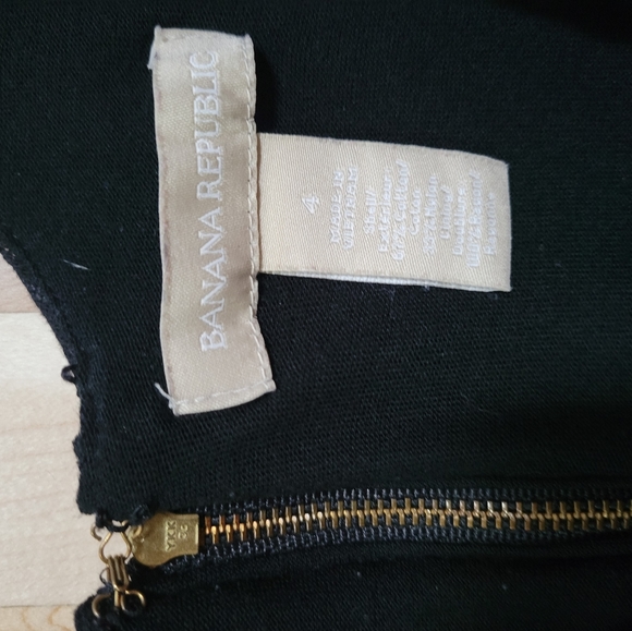 Banana Republic LBD - Picture 3 of 6